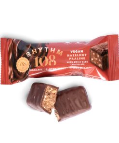 Bio-Riegel aus Hafer mit Haselnüssen und Quinoa, überzogen mit Schokolade (Minim